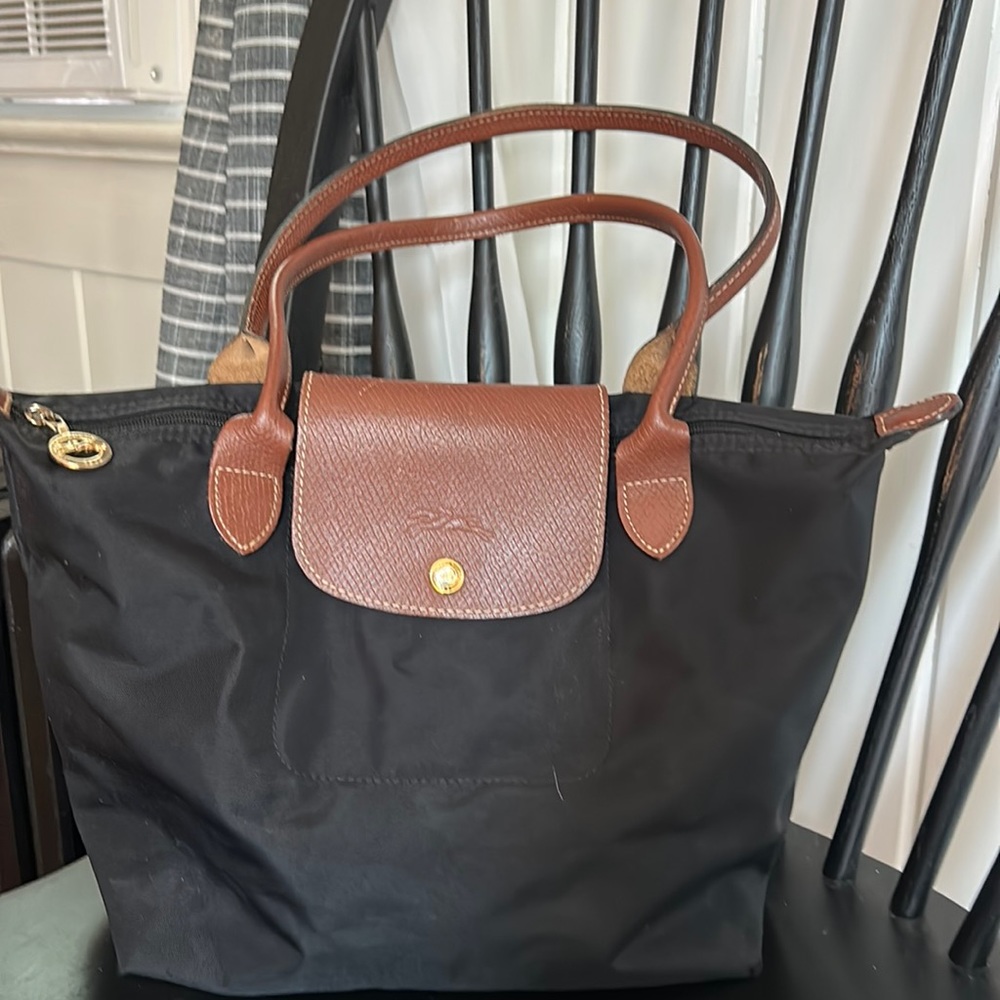 Longchamp Medium LePliage in black